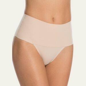 NWT SPANX Undie-tectable Underwear Thong Size Small